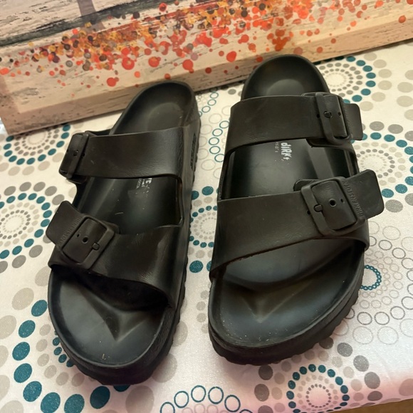 Birkenstock Shoes - Birkenstocks Pre-loved  
Black Double Strap Sandals
Casual, classic comfortable